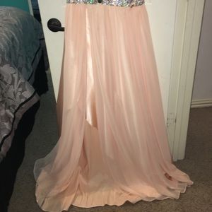Peach/pink prom dress